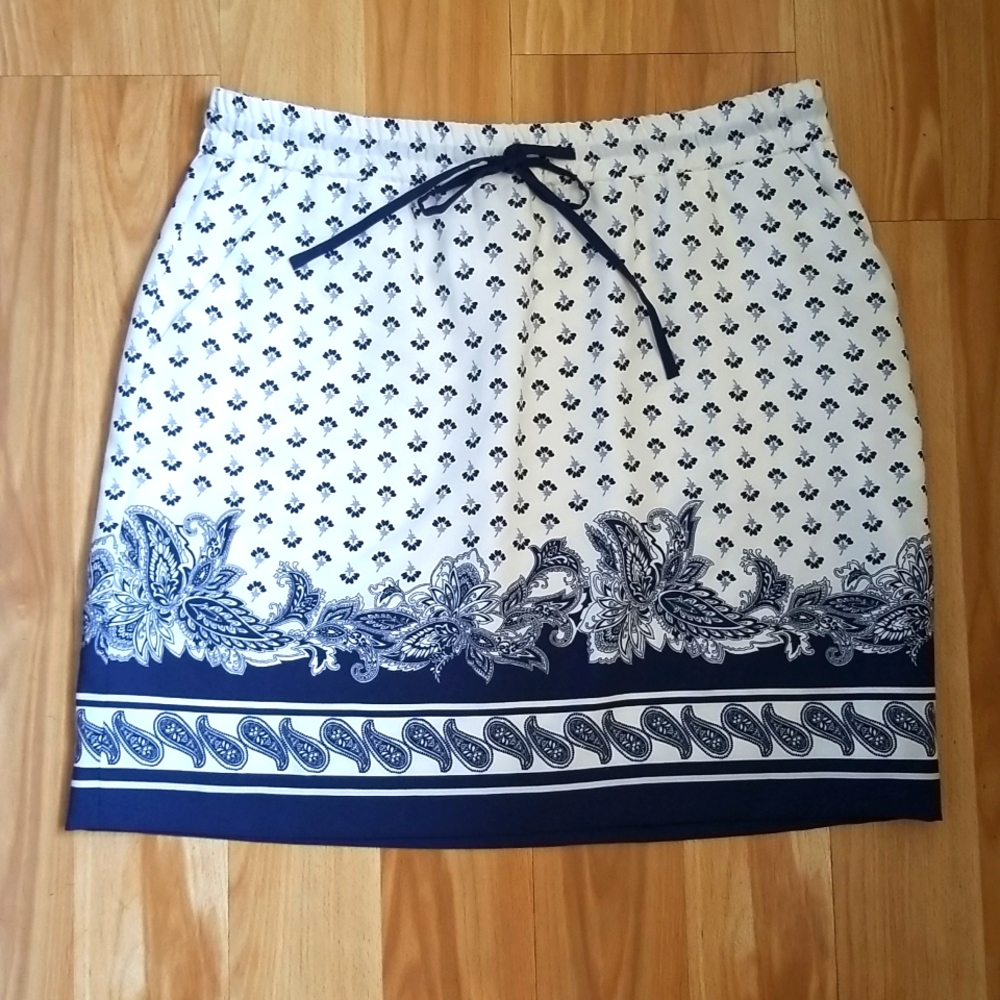 Ann Taylor Skirt NWT
